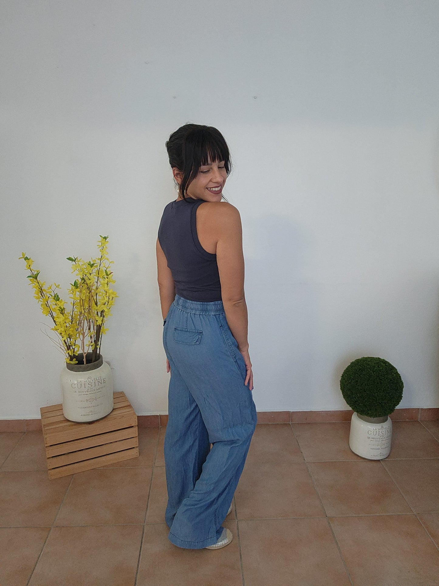 ******Tencel relaxed pants