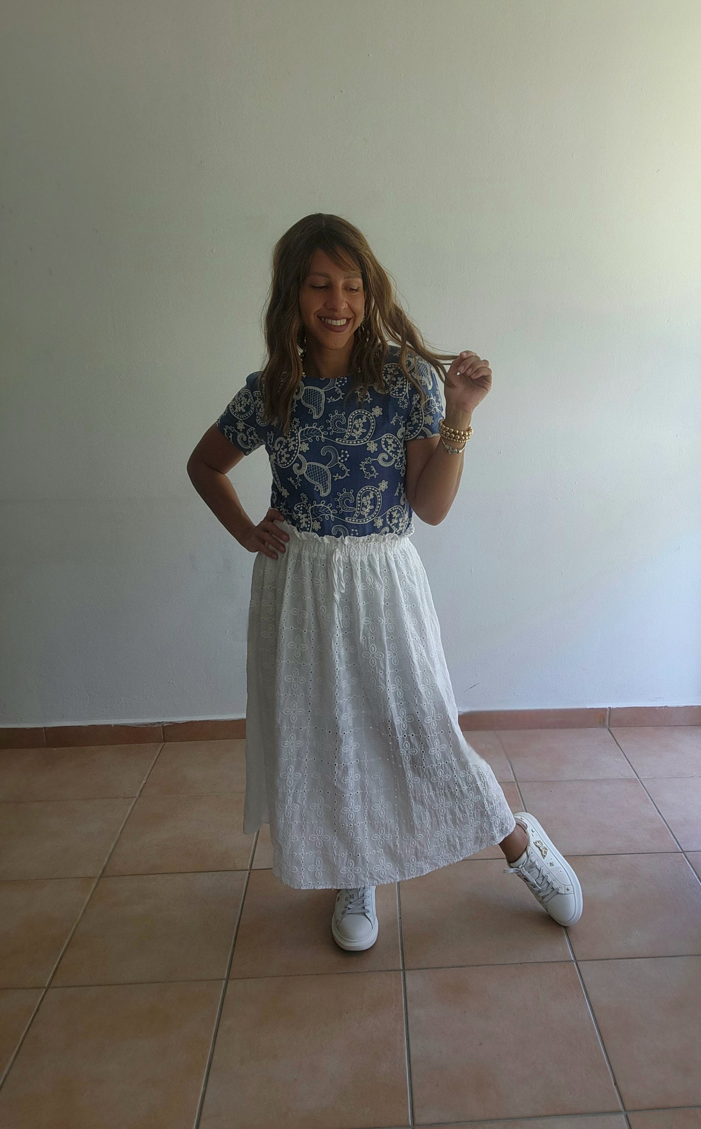 ******Embroidered blue set]