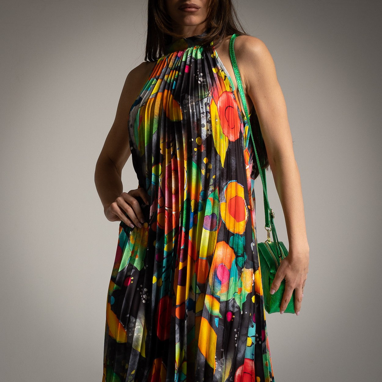 ****Halter pleated midi dress [black]
