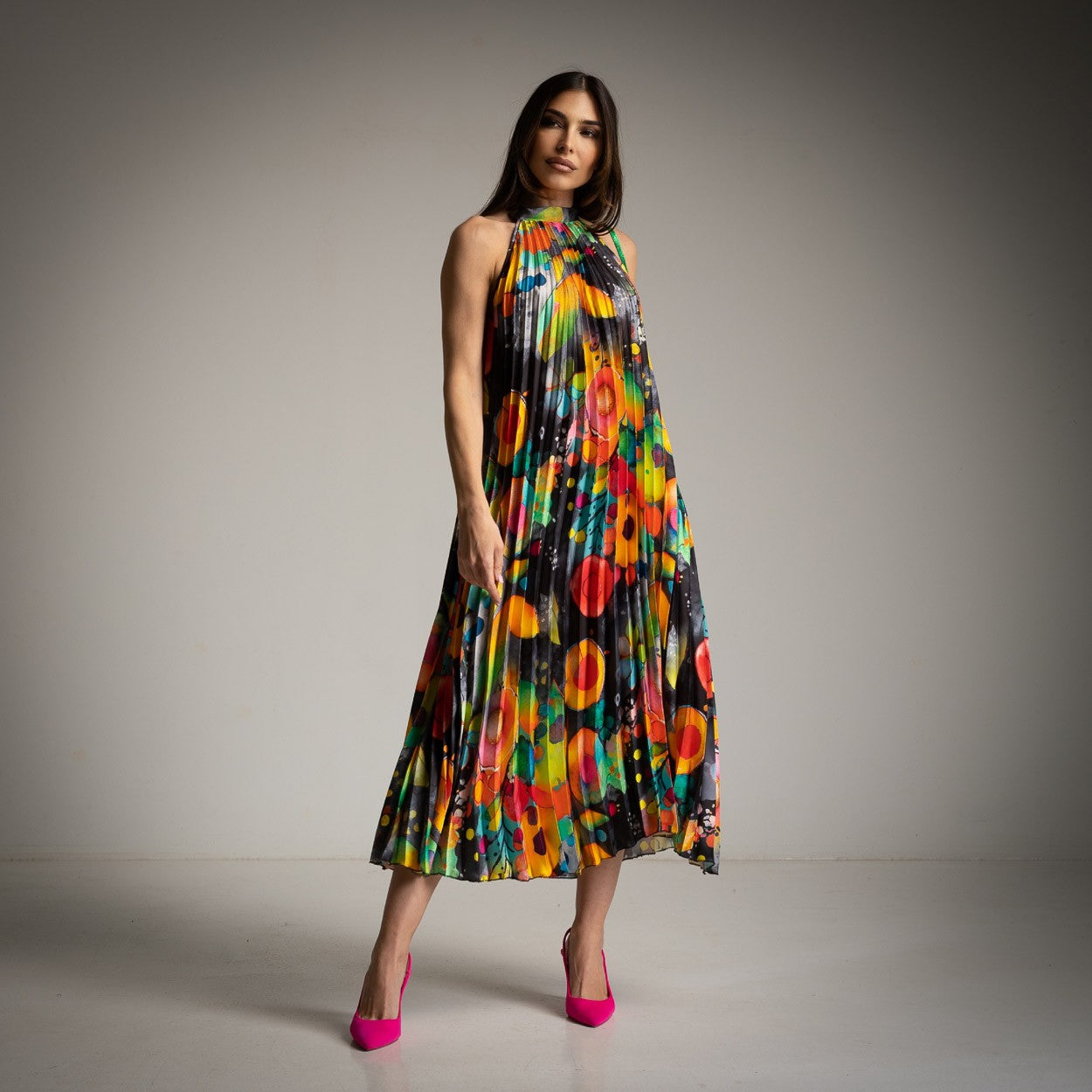 ****Halter pleated midi dress [black]