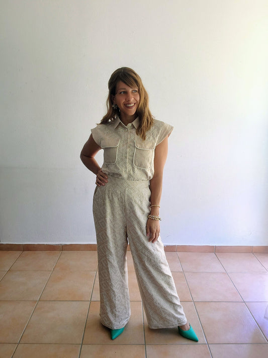 ******Embroidered tan set]